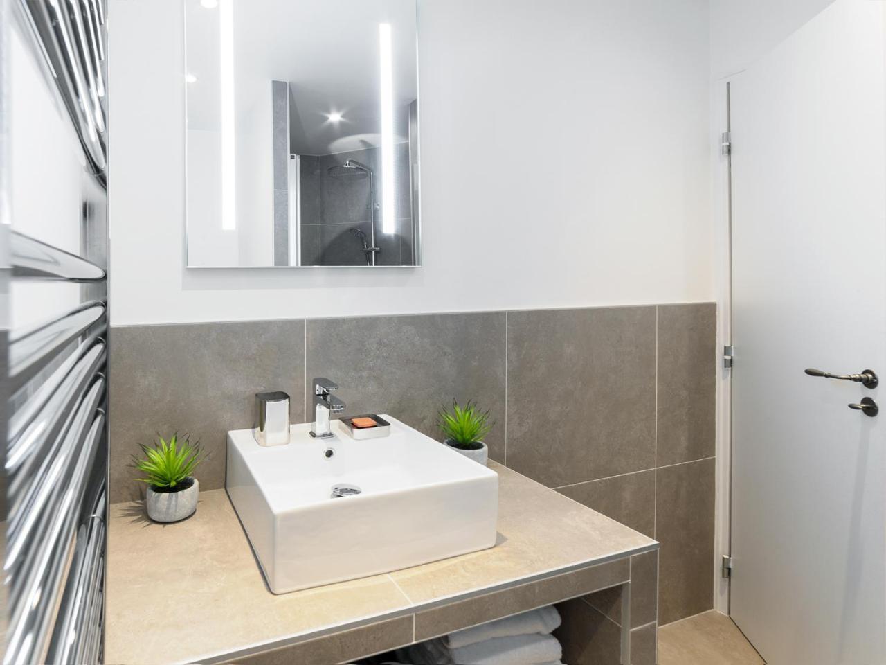 Livinparis - Luxury Ac 2 & 3 Bedrooms Le Louvre Eksteriør billede